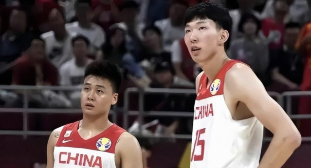 比尔·西蒙斯设想:勒布朗·詹姆斯可能推迟签约,到赛季中再签 比尔·西蒙斯设想:勒布朗·詹姆斯可能推迟签约,到赛季中再签